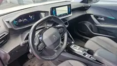 Peugeot e-2008 136 ch Allure Pack, photo 12