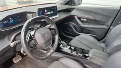 Peugeot e-2008 136 ch GT Line, photo 2