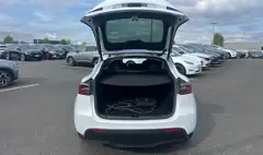Tesla Model Y Long Range AWD, photo 13