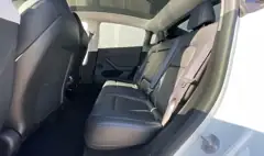 Tesla Model Y Standard RWD, photo 6